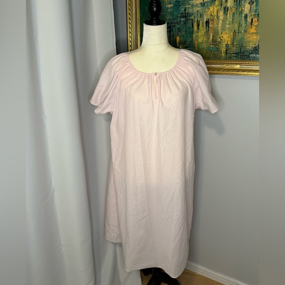 Carriage Court Dresses & Skirts - Carriage Court Gown